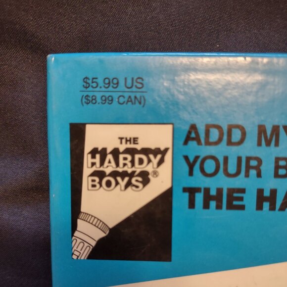 2 young reader mystery books - Picture 6 of 6